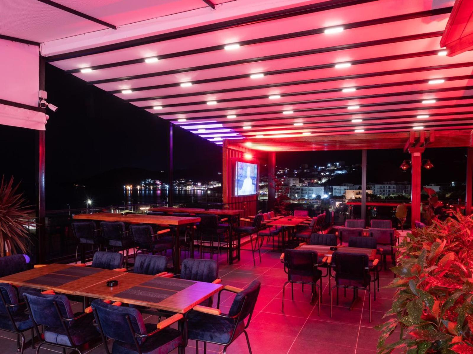 Nia Boutique Hotel By Rapo'S Resort Himare Ngoại thất bức ảnh