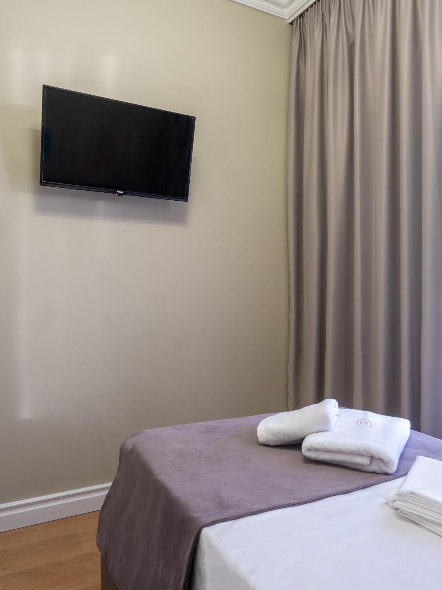 Nia Boutique Hotel By Rapo'S Resort Himare Ngoại thất bức ảnh