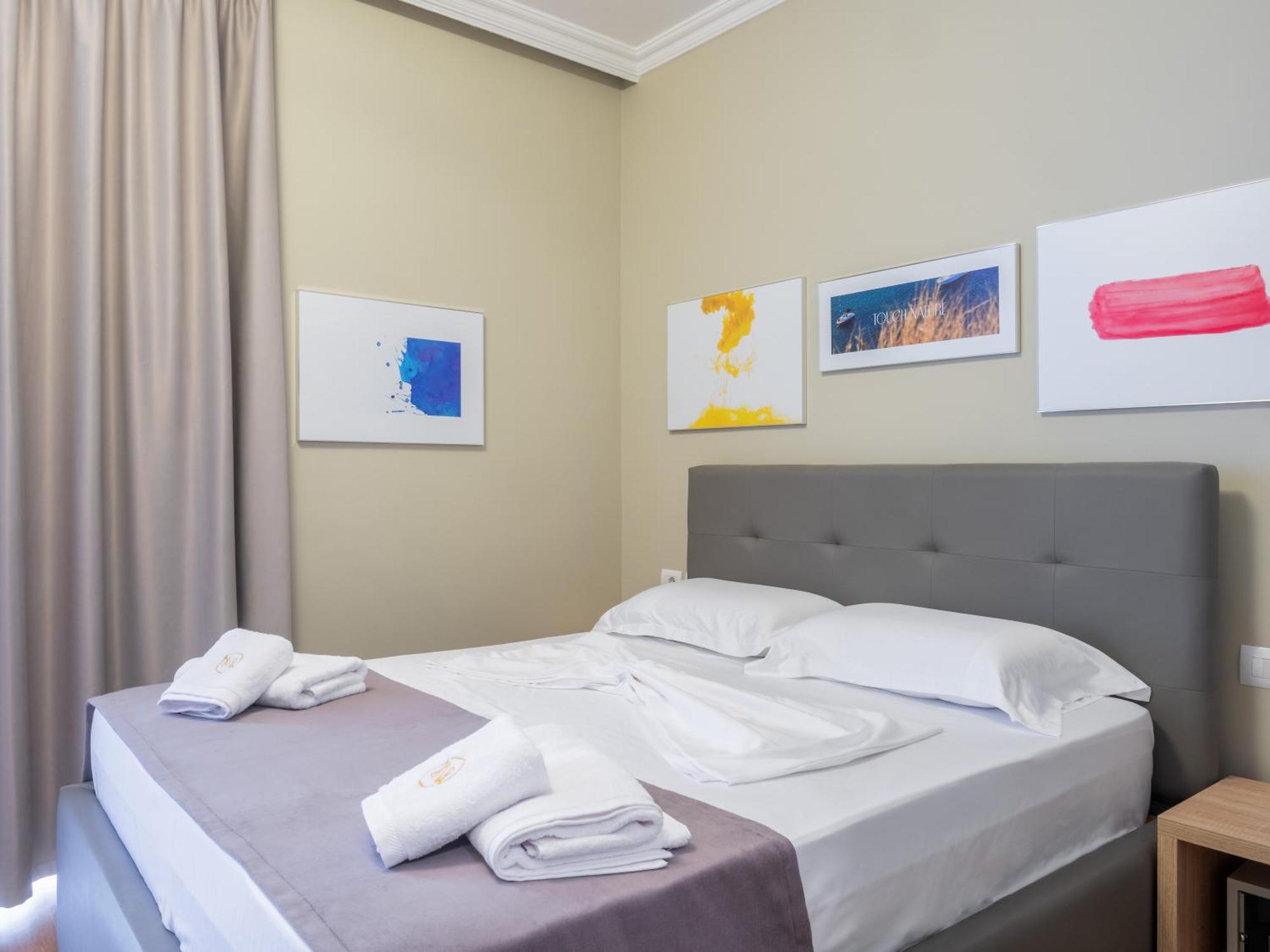 Nia Boutique Hotel By Rapo'S Resort Himare Ngoại thất bức ảnh